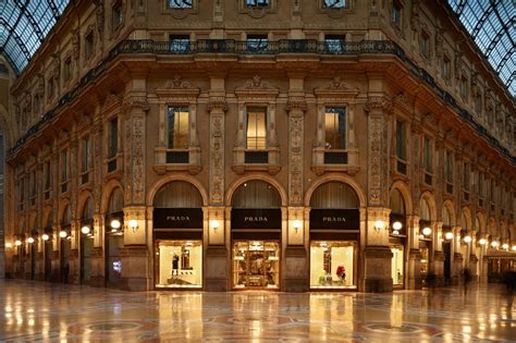 milano galleria prada